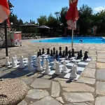 - Apollon Hotel