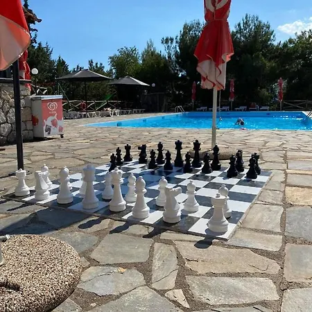 - Apollon Hotel