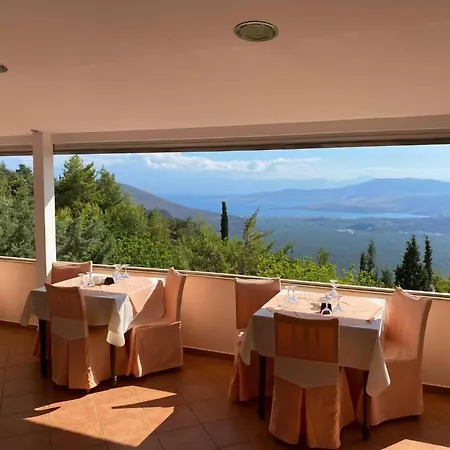 Hotel - Apollon 2*