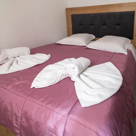 - Apollon Hotel Delphi