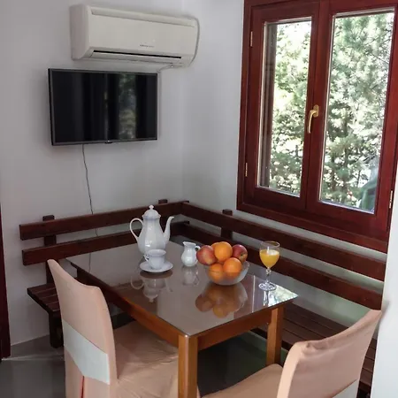 - Apollon Hotel Delphi