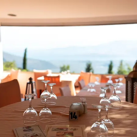 - Apollon Hotel Delphi