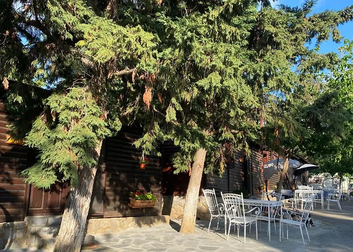 - Apollon Ξενοδοχείο 2*